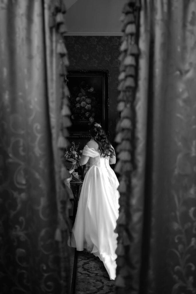 natural wedding portrait movement documentary photography style